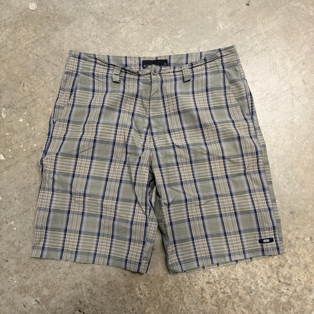 Oakley Mens XL Plaid Shorts‎ Green Blue Flat Front Casual Outdoor Active XL